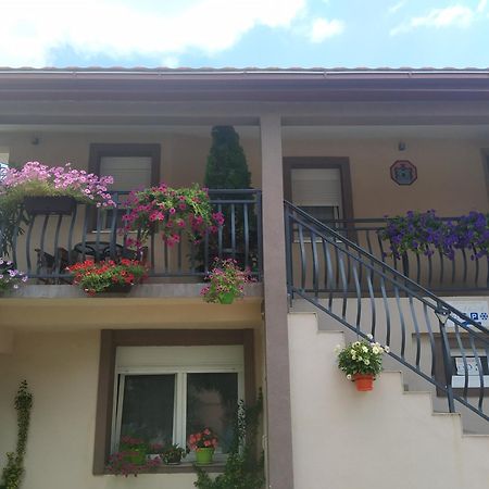 Apartman Kaca Цетине Номер фото